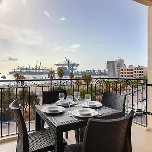 Apartment Luxurious Duplex Seafront W Amazing Sea Views, Birżebbuġa