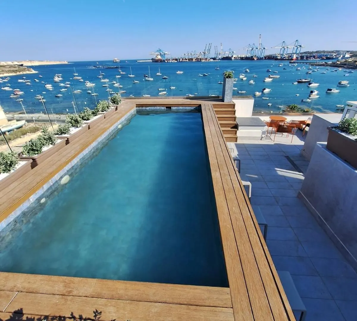 South32 Hotel Birżebbuġa