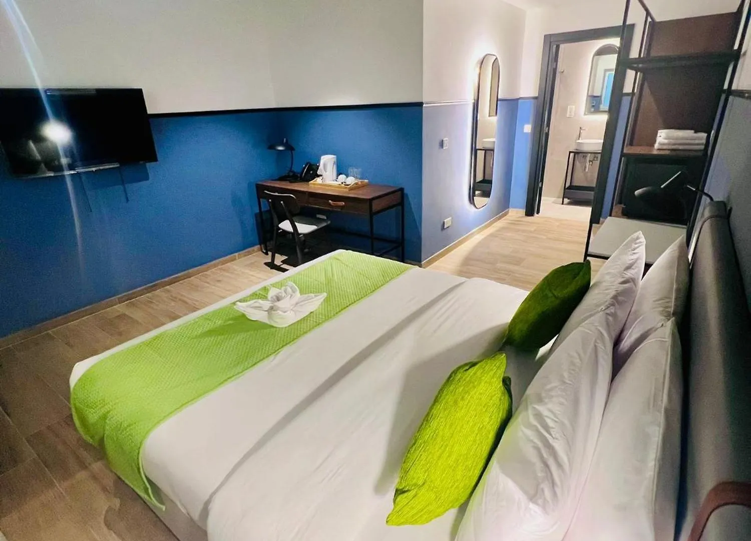 South32 Hotel Birżebbuġa